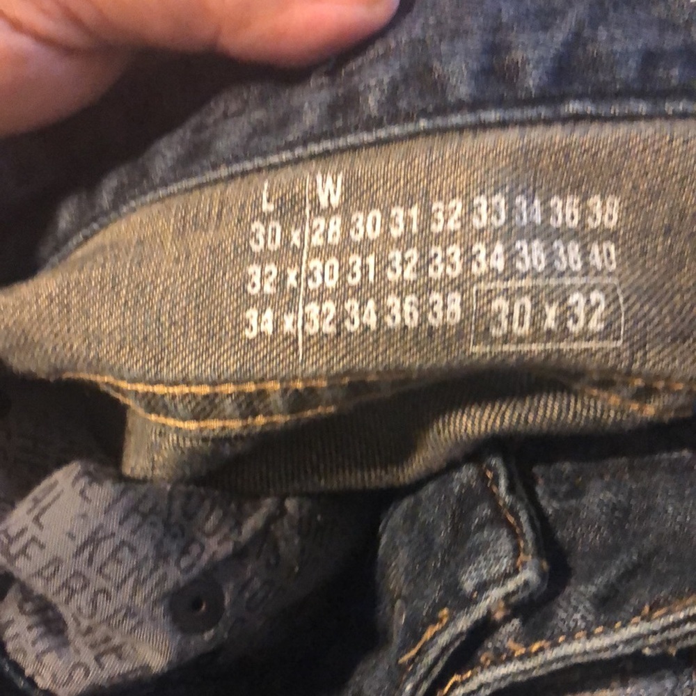 Kenneth Cole Distressed Jeans Medium Wash Jean - Picture 10 of 13